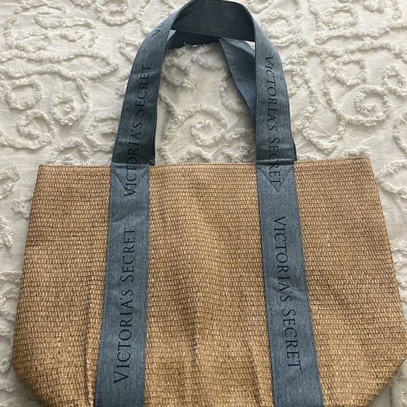 Victoria’s Secret beach bag - Picture 5 of 6